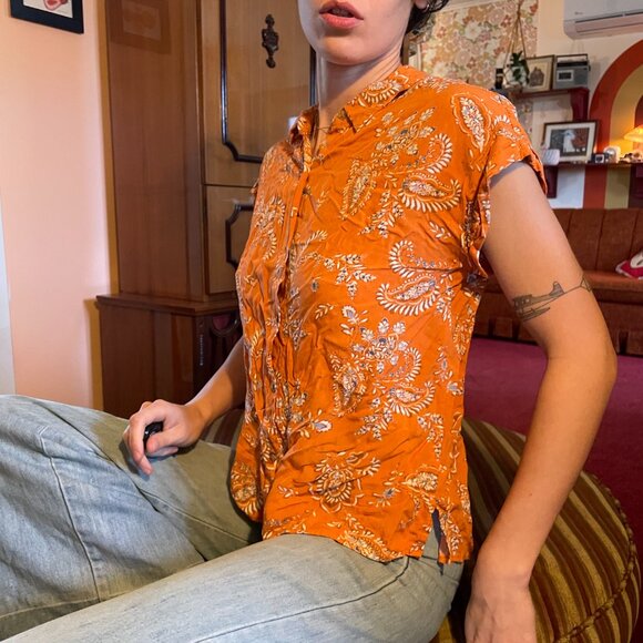 SOFT Orange floral print button up shirt with half sleeves! - Picture 9 of 13
